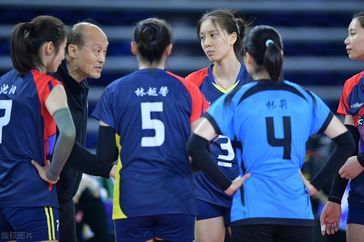 开云体育下载-福建队翻盘浙江队，浓眉哥扛起全队  第1张