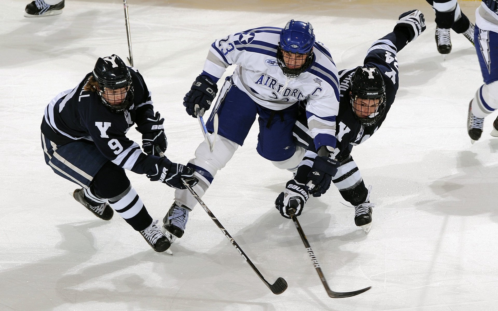 开云体育中国-独行侠争冠启示录，当米切尔在美加墨接管比赛，我们看到了篮球的终极答案